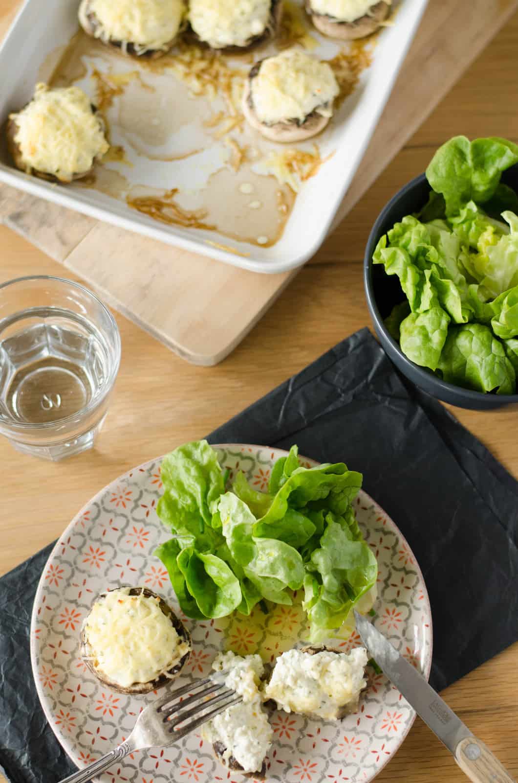 Champignons farcis au fromage ail et fines herbes