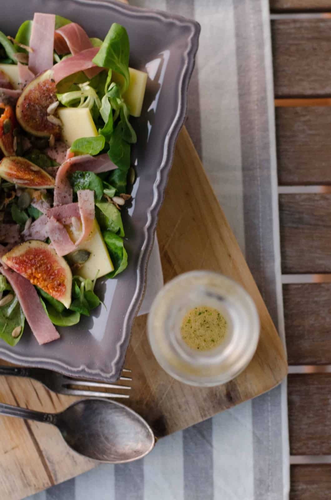 Salade au comté, figues et jambon & vinaigrette au miel