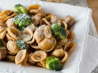 Orechiette au brocoli & à la saucisse italienne