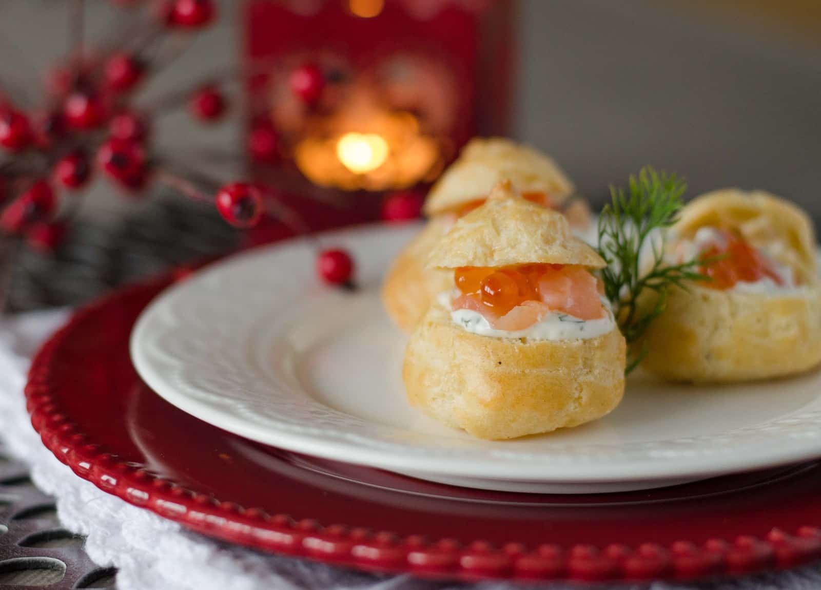Gougères au saumon & chantilly à l'aneth