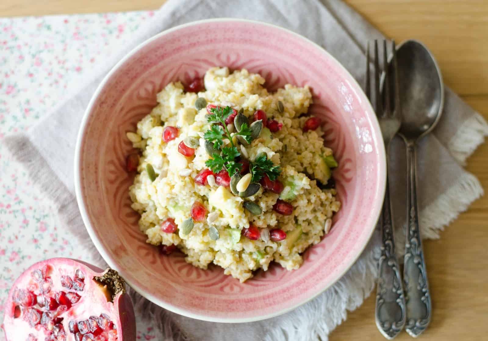 Salade de boulgour à l'avocat et à la grenade