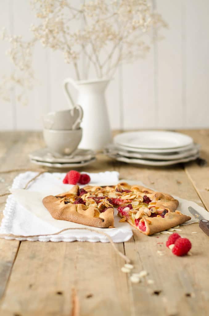 Tarte rustique rhubarbe & framboises