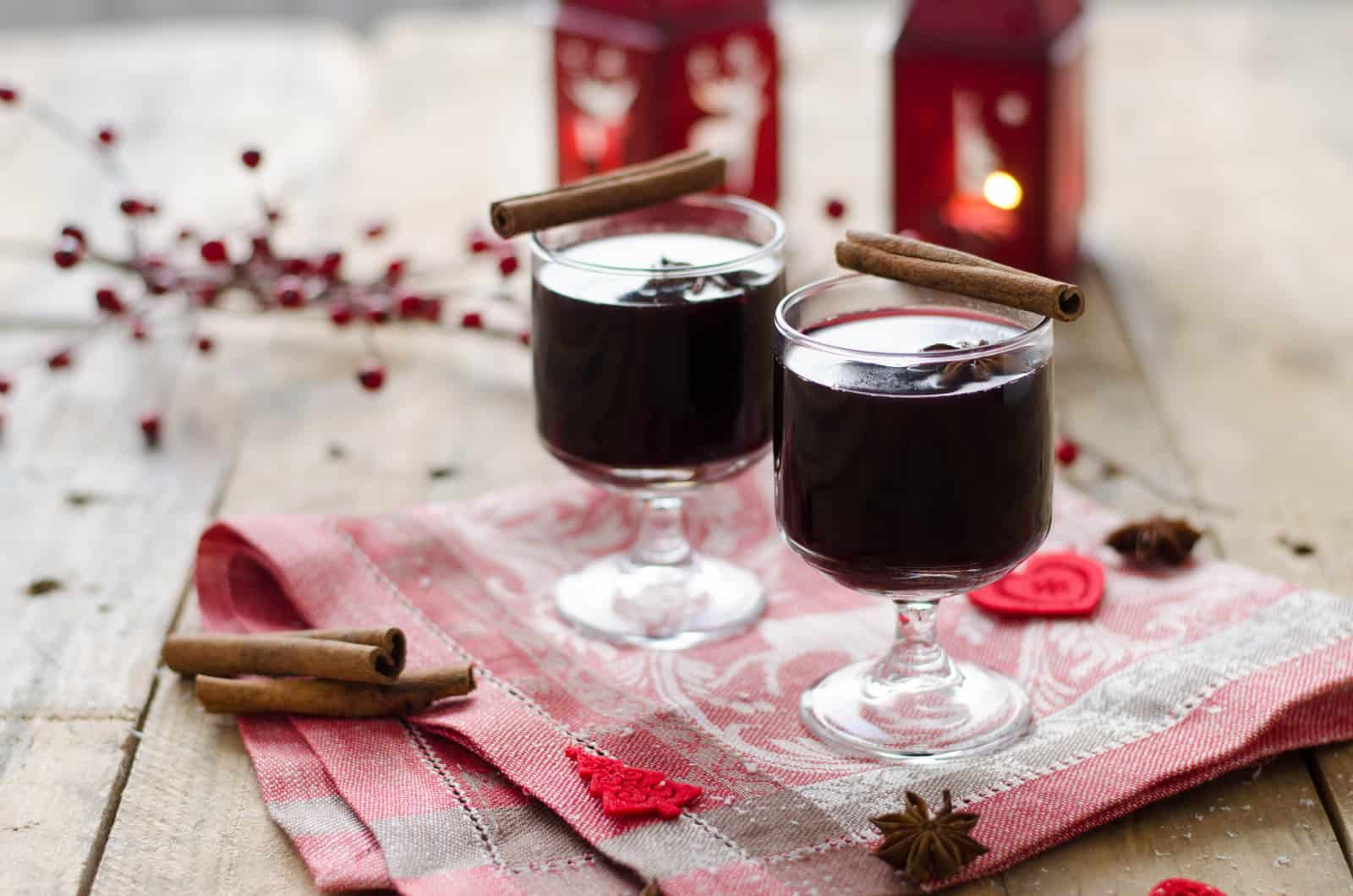 Vin chaud aux agrumes & aux épices de Noel