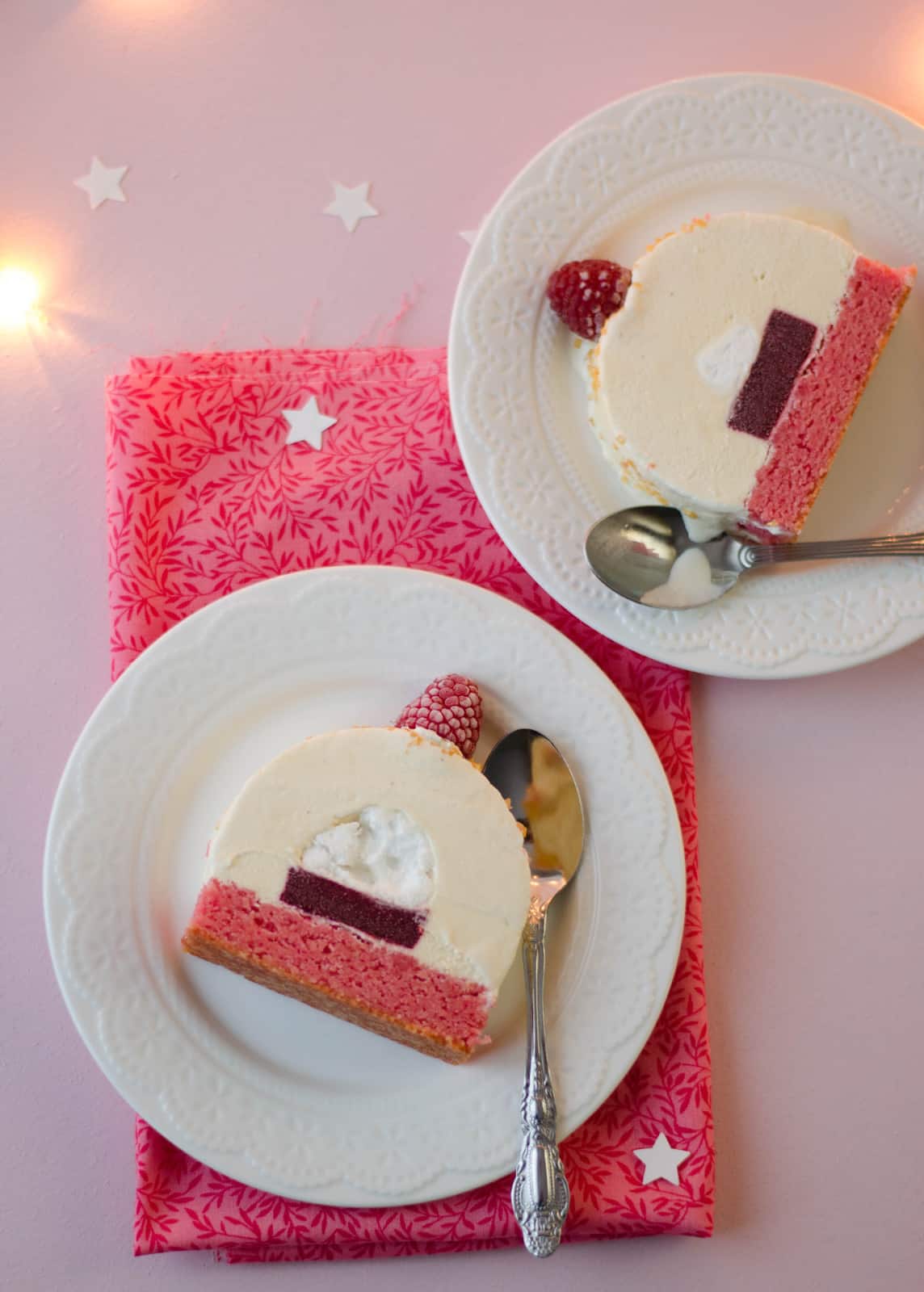 Bûche rose au Marc de Champagne & à la framboise