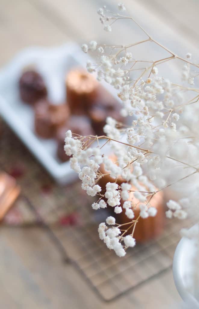 Cannelés rhum-raisins