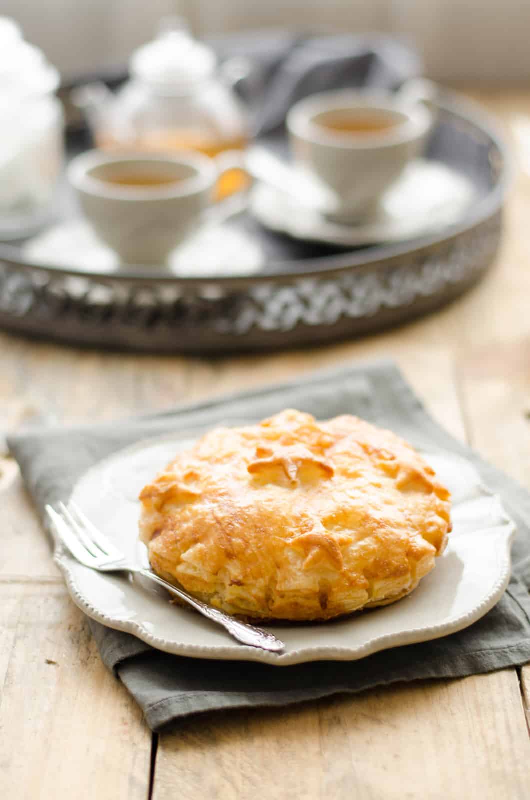 Galette des rois à la frangipane, aux poires & au caramel