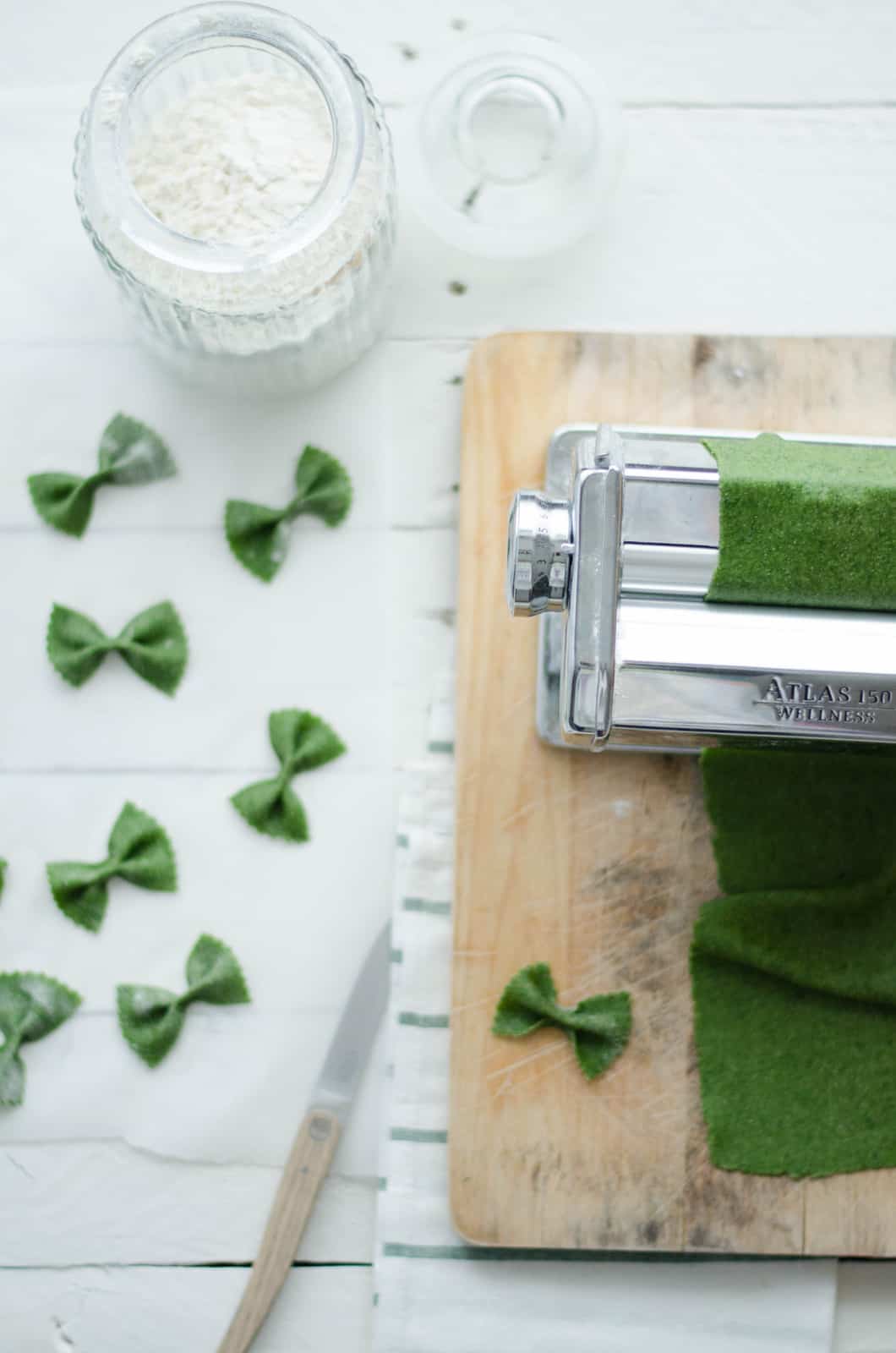 Farfalle verde all'amatriciana