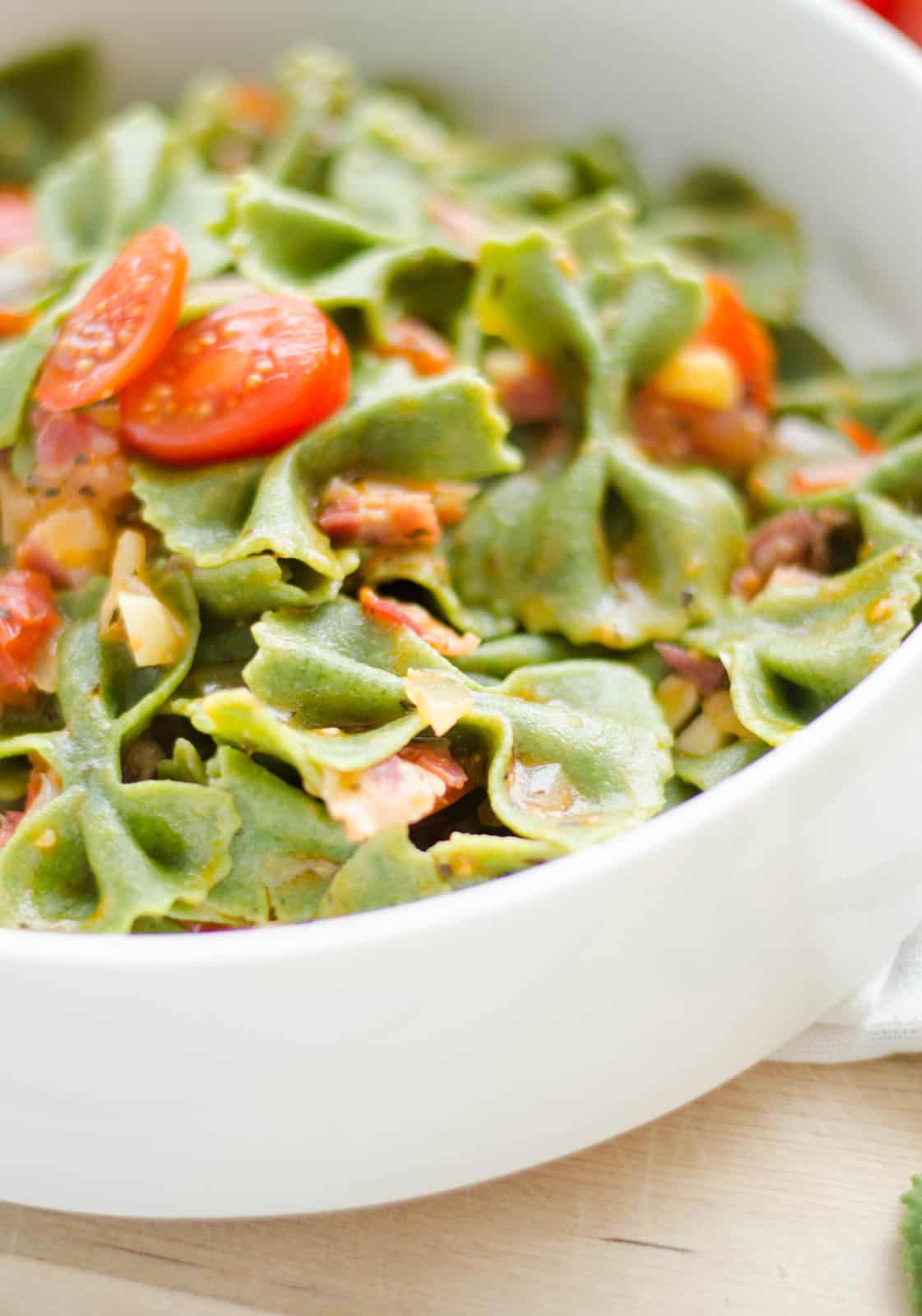 Farfalle verde all'amatriciana