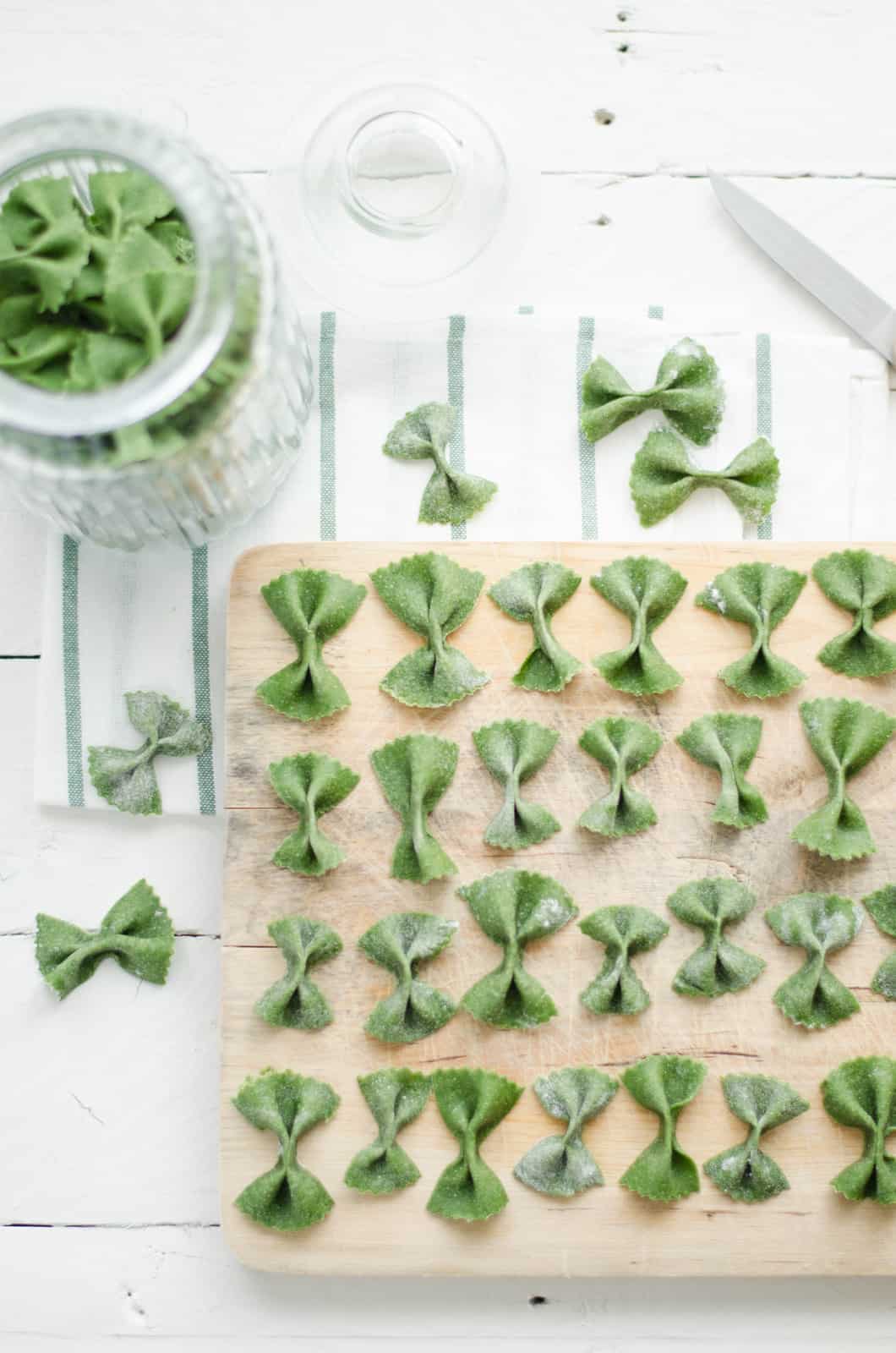 Farfalle verde all'amatriciana