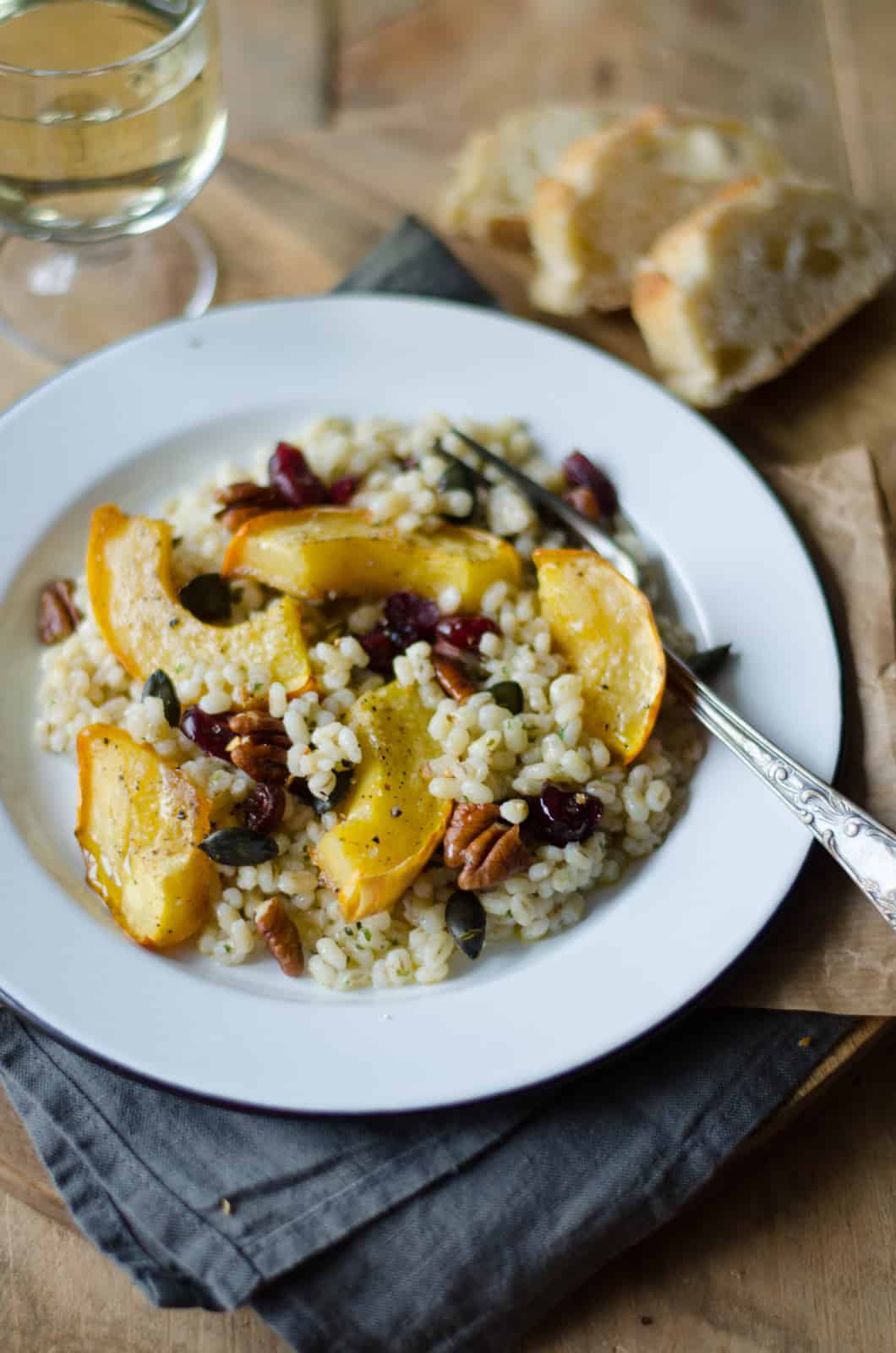 Salade d'orge perlé à la courge {d'inspiration canadienne}