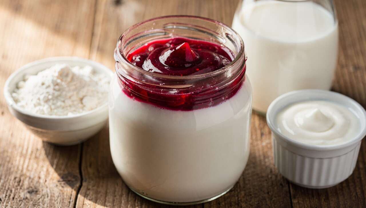 Recette de yaourts à la confiture maison