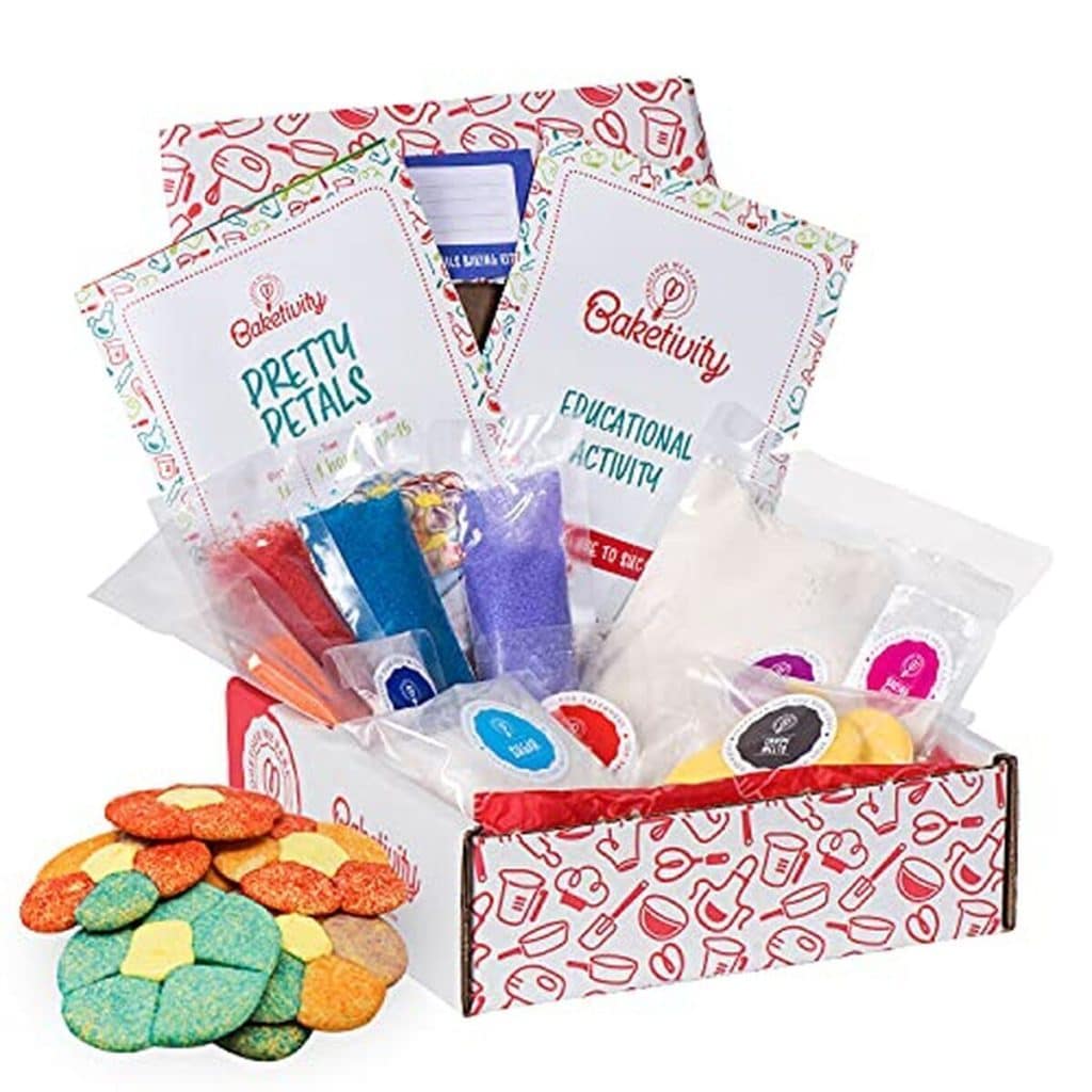 Test du kit de pâtisserie Pretty Petals de Baketivity : amusant et pratique pour enfants