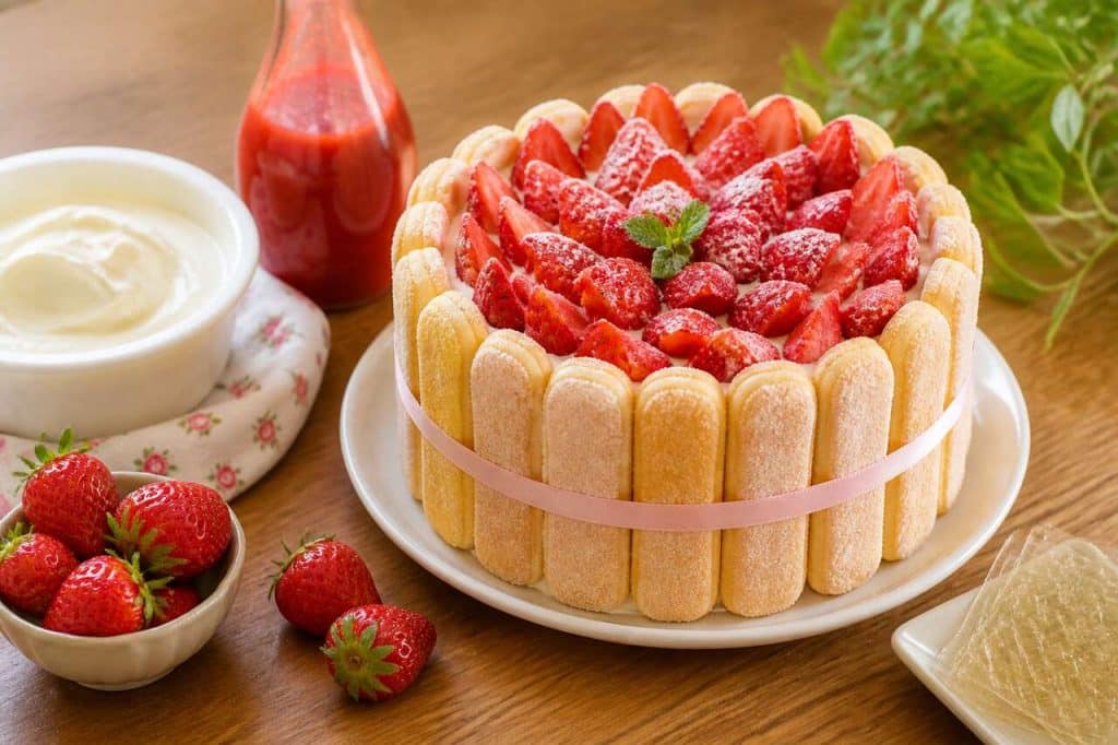 Recette de charlotte aux fraises maison facile et gourmande